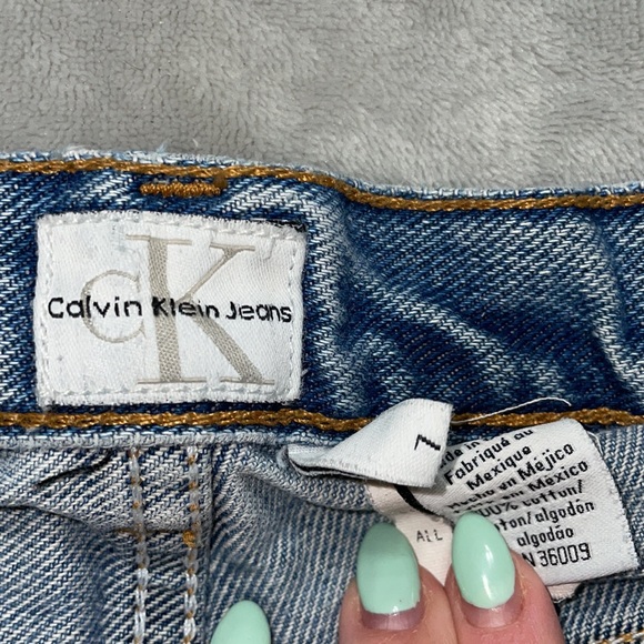 Vintage Calvin Klein shorts - Picture 4 of 5